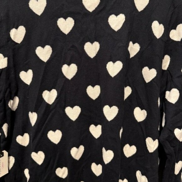 Retro Black & White heart V-neck cardigan sweater - Picture 12 of 16